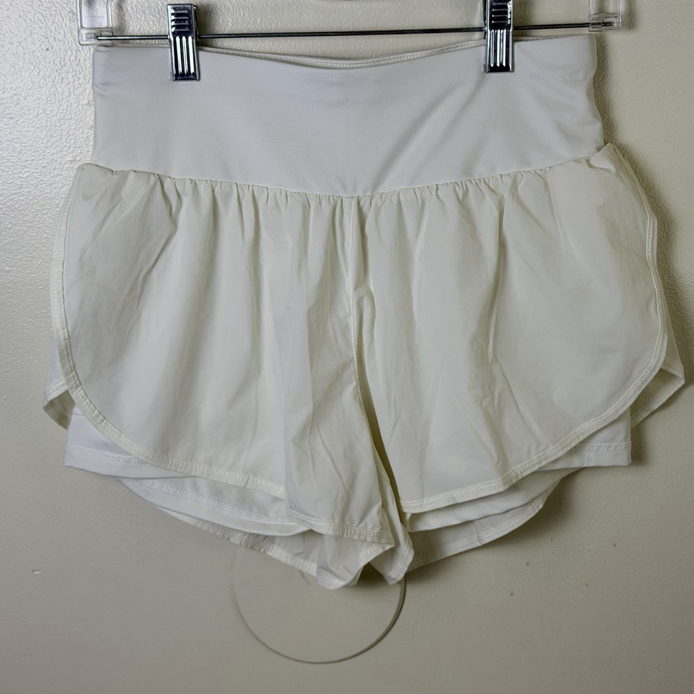 Cadmus Women's White Athletic Shorts Size Medium Workout Running Gym Activewear